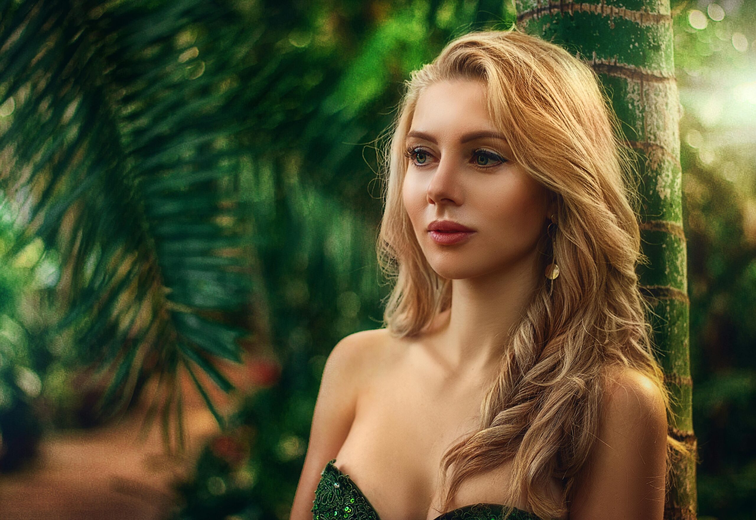 Bride during outdoor photoshoot with natural makeup look highlighting glowing skin
