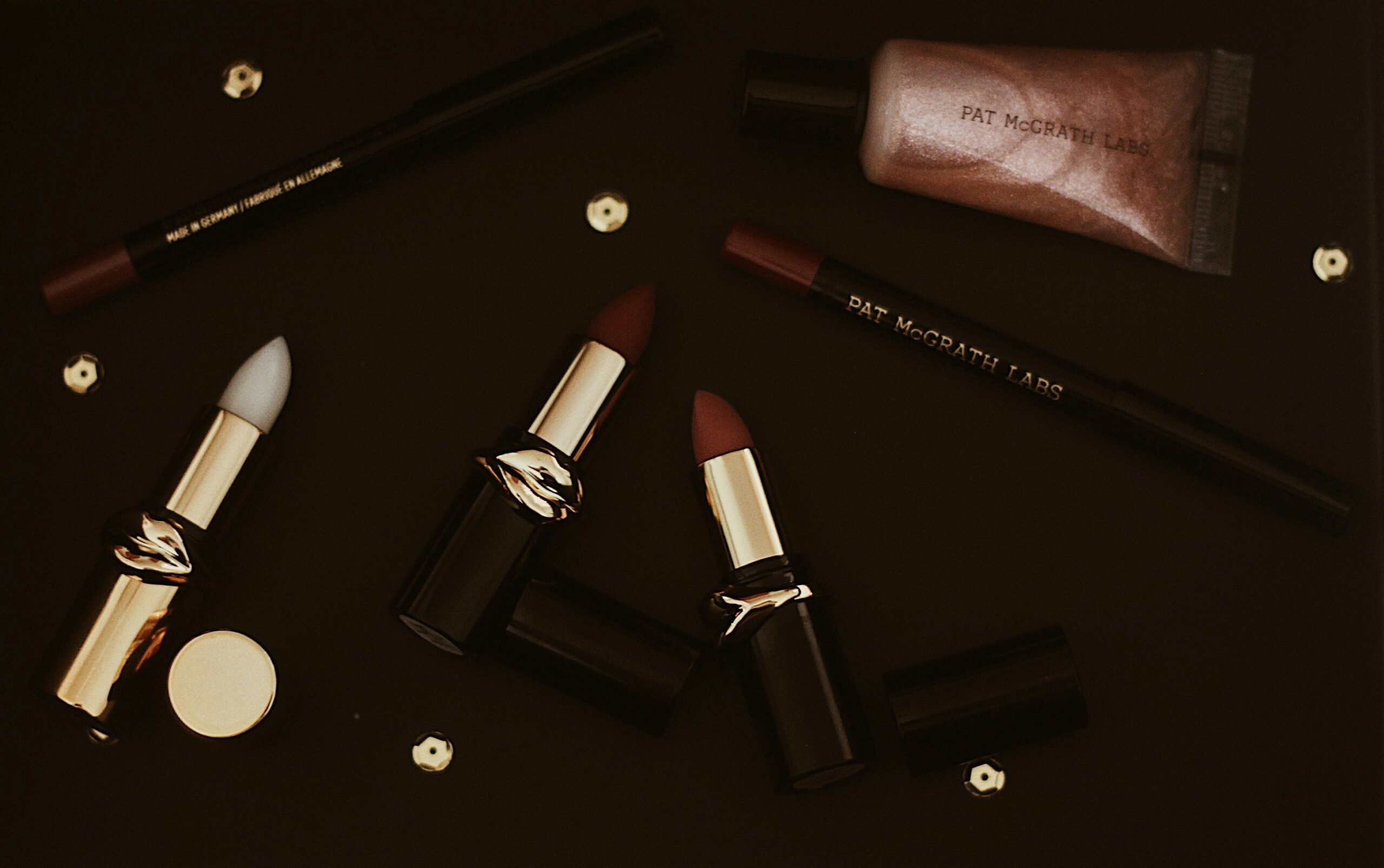 20 Stunning Wedding Lipstick Shades to Make Your Bridal Look Pop