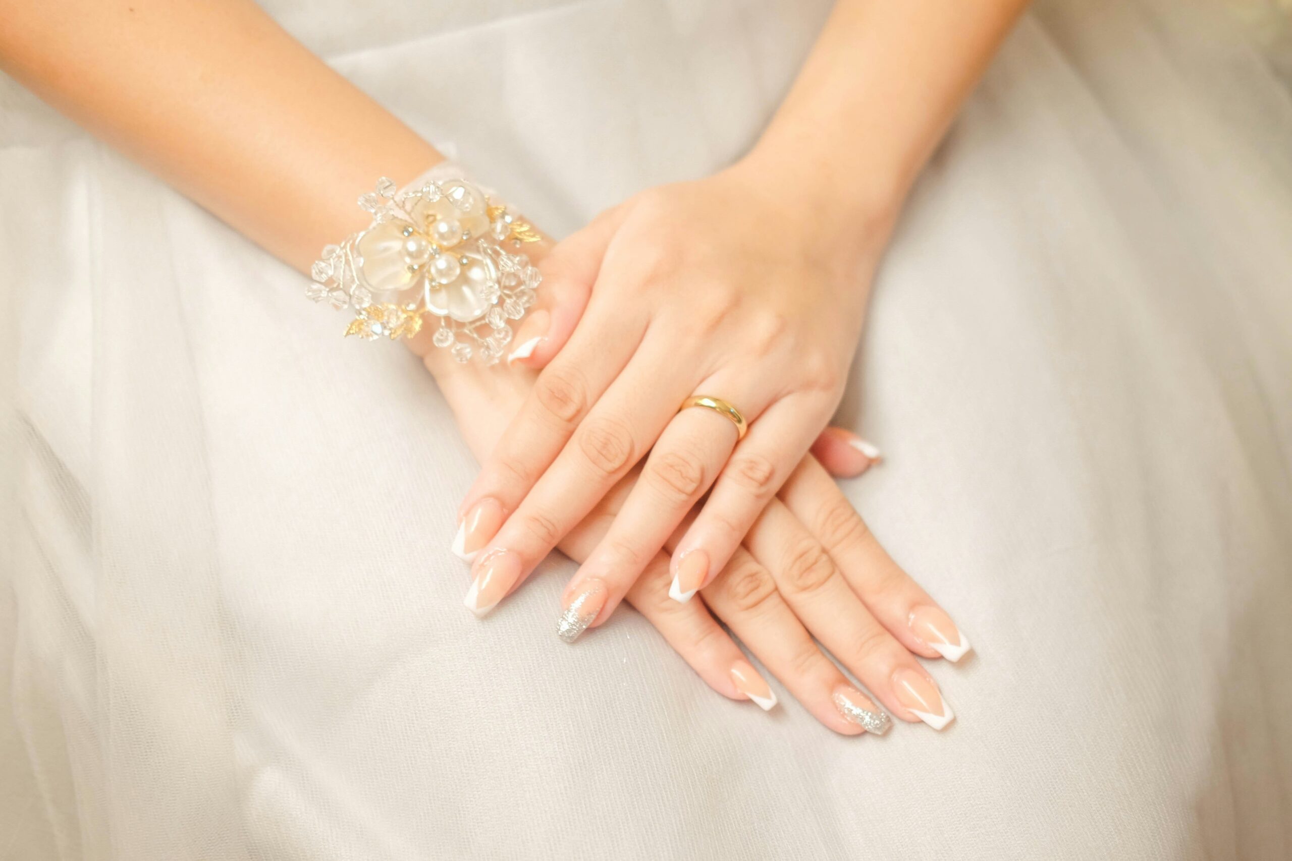 Mastering Evening Event Makeup: Essential Bridal Beauty Tips for That Stunning Glow