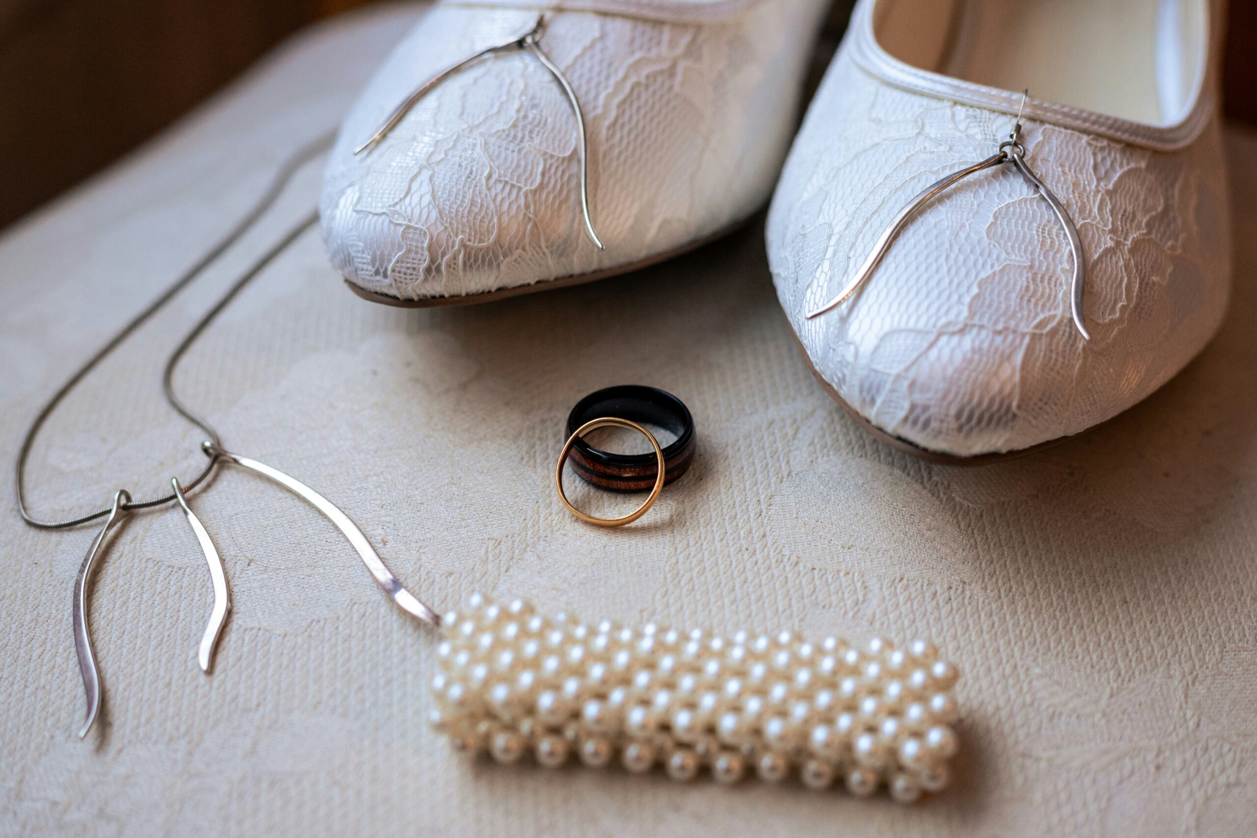 Wedding Makeup Must-Haves: The Ultimate Guide to Bridal Beauty Bliss