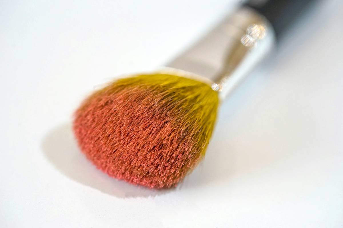 How to Choose the Best Bridal Highlighter Products for Your Big Day