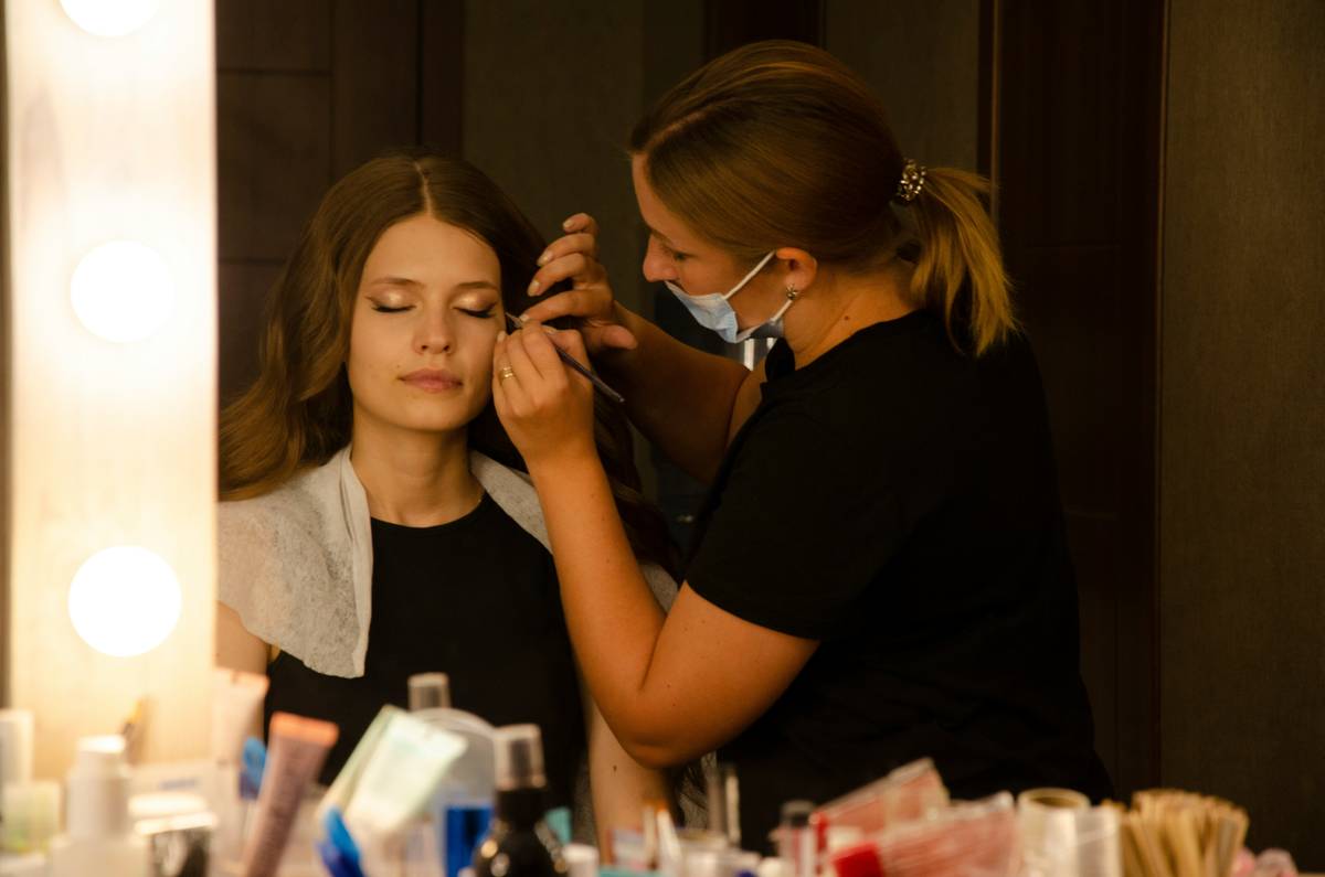 Before and after images showcasing flawless bridal makeup achieved with a wedding makeup sponge.