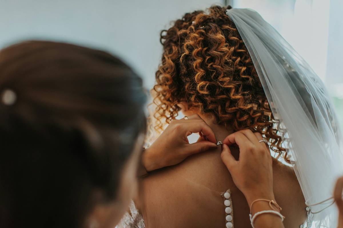 Bride testing her bridal makeup during a trial session.
