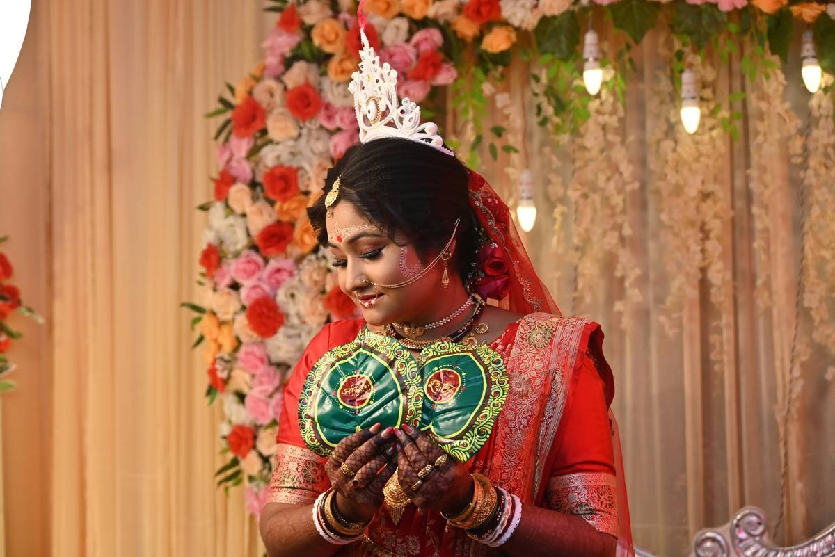 Bridal Makeup for South Asian Skin: A Complete Guide to Flawless Wedding Day Glam