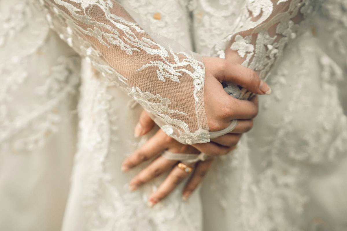 Comparison chart of hypoallergenic and non-hypoallergenic makeup products