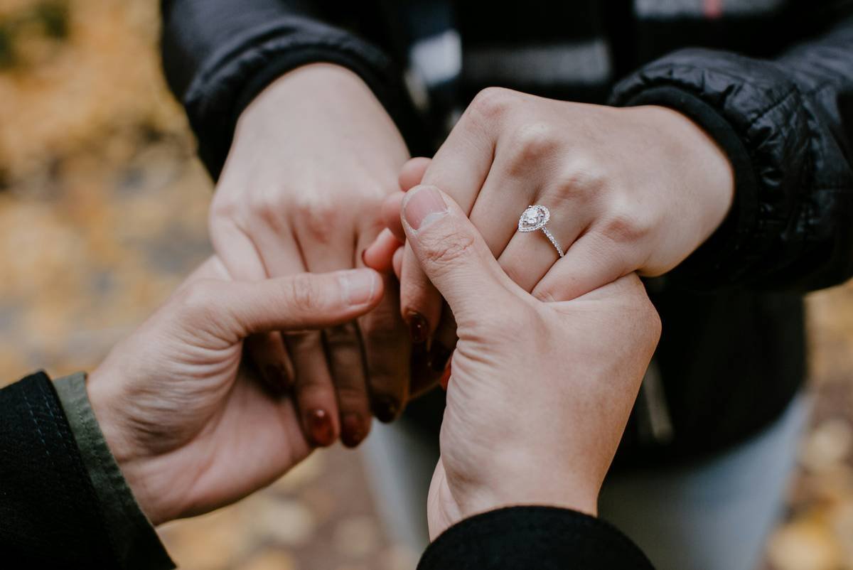 Engagement Makeup Tutorial: Your Glow-Up Blueprint for the Ring-Reveal Moment