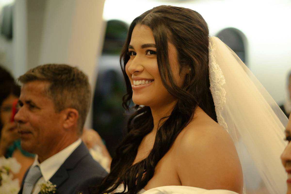 Before and after photos of bride Sarah: before shows bare skin with redness; after shows radiant, even-toned no makeup bridal look in natural light