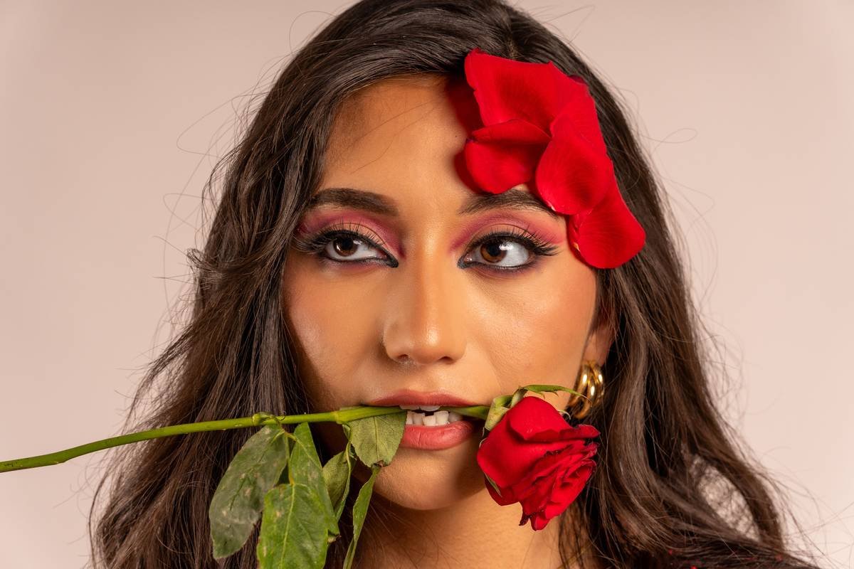 How to Master Natural Event Makeup for Brides Who Want to Glow (Not Glare)