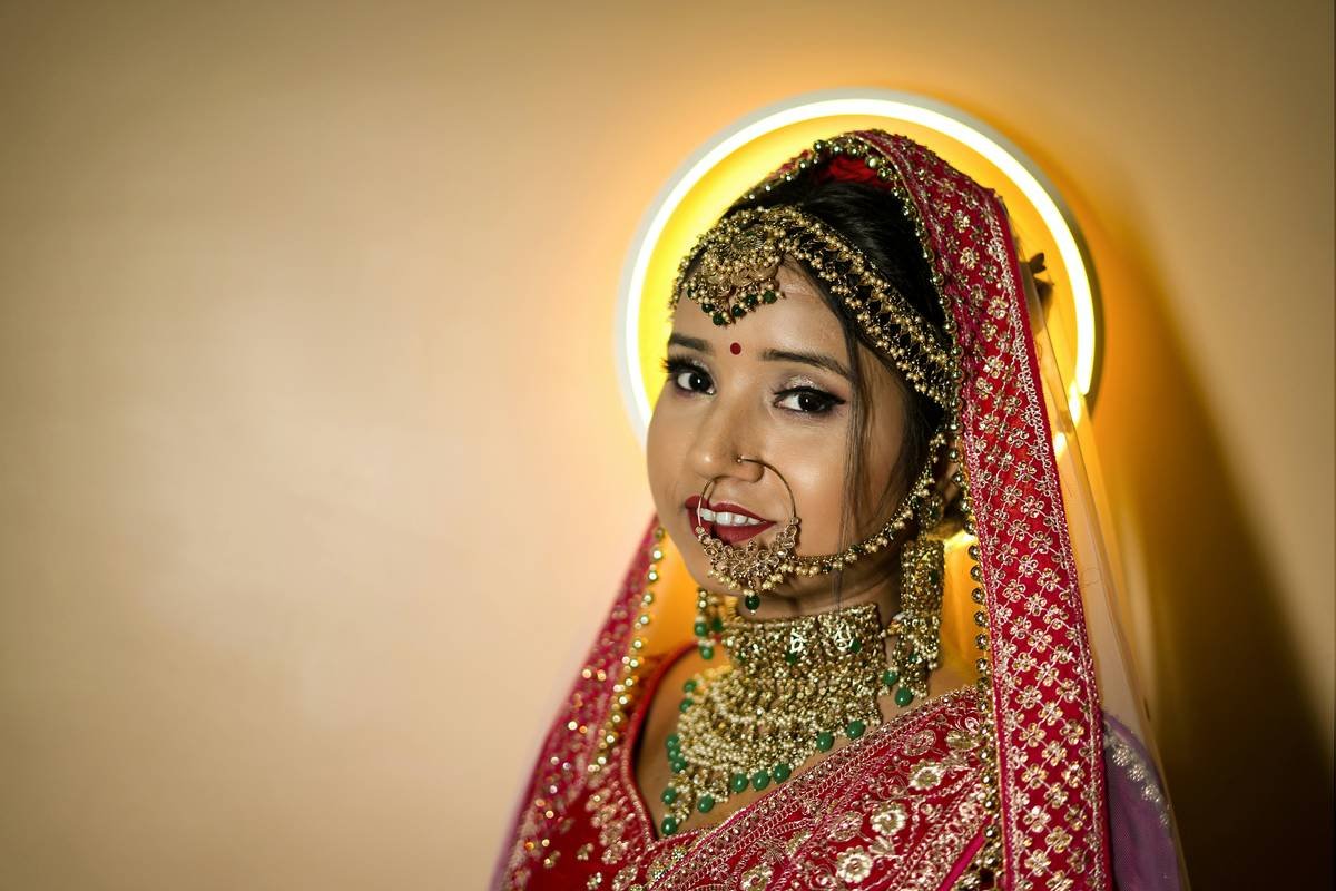 How to Master Night Event Makeup for Brides Who Want to Glow—Not Melt—Under the Lights