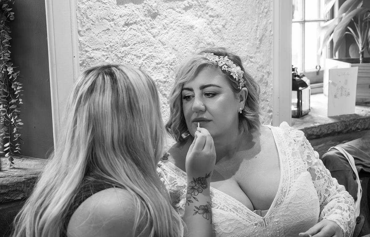 Laura Mercier Bridal Makeup: The Secret to Flawless, All-Day Radiance